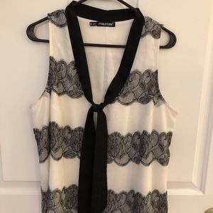 Maurice’s lace accent tank top